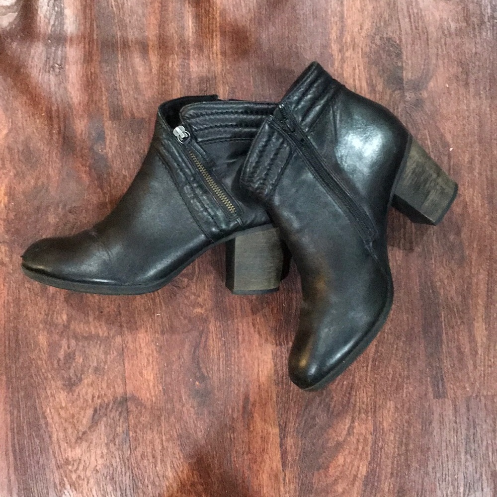 Clark’s heel booties